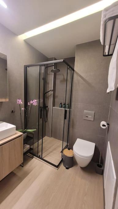 8 Blocks Apartments 2B أليكسانثيربوليس المظهر الخارجي الصورة